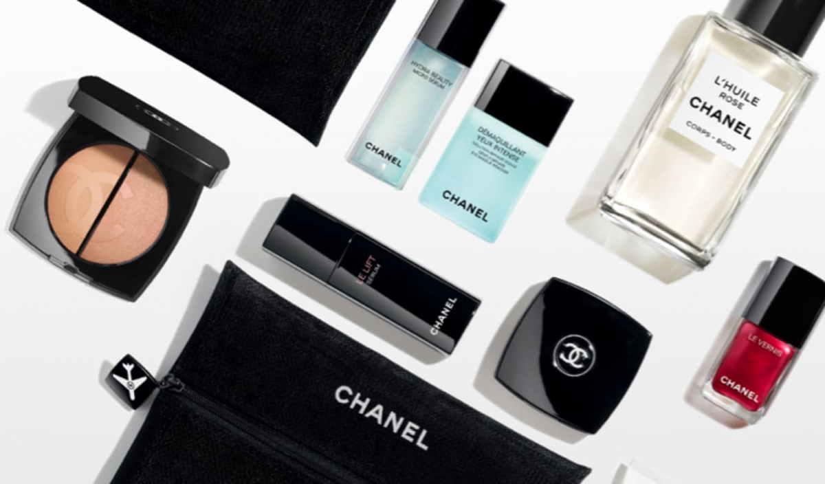 RIHANNA นักร้องดัง​ เจ้าของแบรนด์​ Fenty Beauty